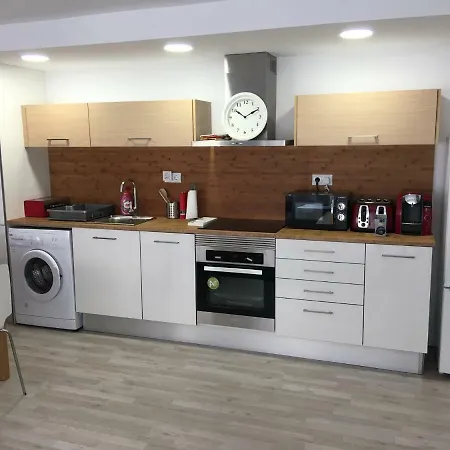 Modern 2-bedroom Apartment Valencia