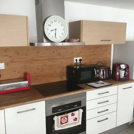 Modern 2-bedroom *